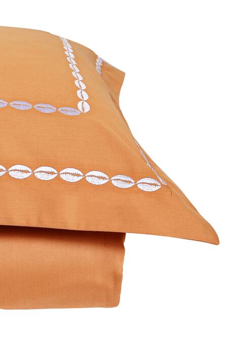 Shop Veda Homes Gold 100% Cotton Embroidery Sea Shell Border Bedsheet Set at Aza Fashions Shop_Veda Homes_Gold 100% Cotton Embroidery Sea Shell Border Bedsheet Set_at_Aza_Fashions
