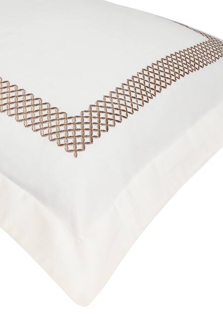 Veda Homes Cream 100% Cotton Embroidery Waffle Thread Bedsheet Set Online at Aza Fashions Veda Homes_Cream 100% Cotton Embroidery Waffle Thread Bedsheet Set_Online_at_Aza_Fashions