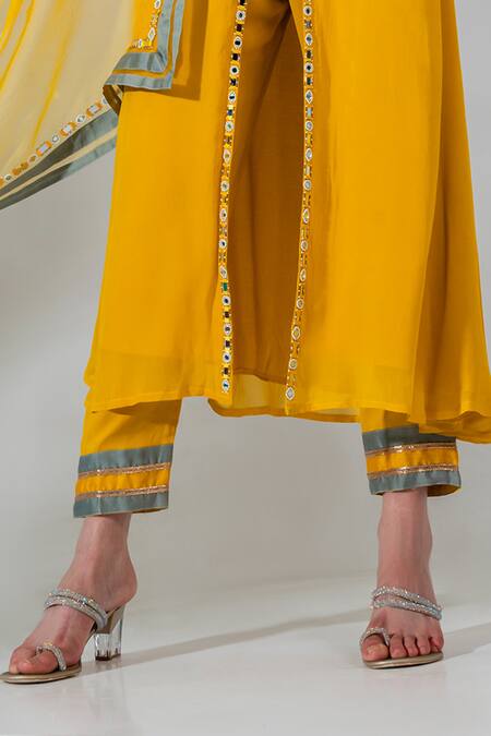 Buy_Neha Khullar_Yellow Georgette, Organza, Crepe Sequins, Embroidery, Floral Applique Kurta Set _Online_at_Aza_Fashions