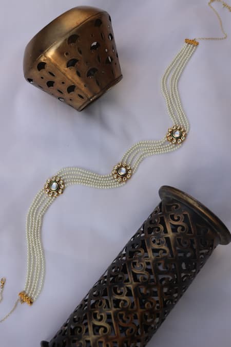 Paisley Pop Gold Kundan & Pearl Embellished Kamarbandh 