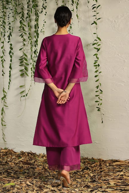 Charkhee Leaf Embroidered Kurta Pant Set 