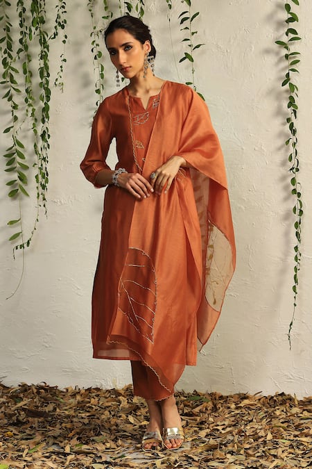 Charkhee Orange Kurta And Dupatta Chanderi Embroidered Nakshi Notched Zari & Pant Set 