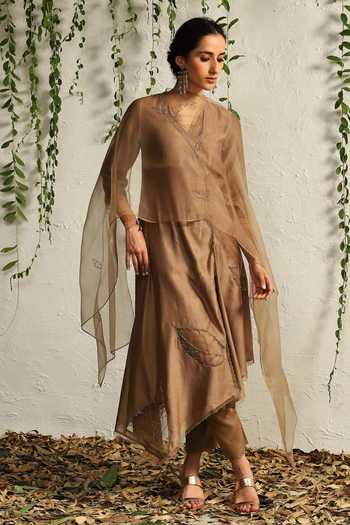 Buy Charkhee Brown Chanderi, Cotton Satin, Organza, Scallop And Leaf Pattern Kurta Pant Set Online at Aza Fashions Buy_Charkhee_Brown Chanderi, Cotton Satin, Organza, Scallop And Leaf Pattern Kurta Pant Set _Online_at_Aza_Fashions