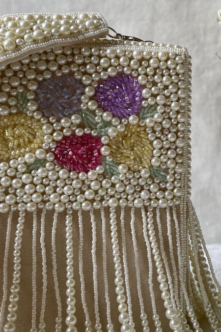 Kreivo By Vamanshi Damania_White Beads Embellished Silk Bucket Bag _Online_at_Aza_Fashions