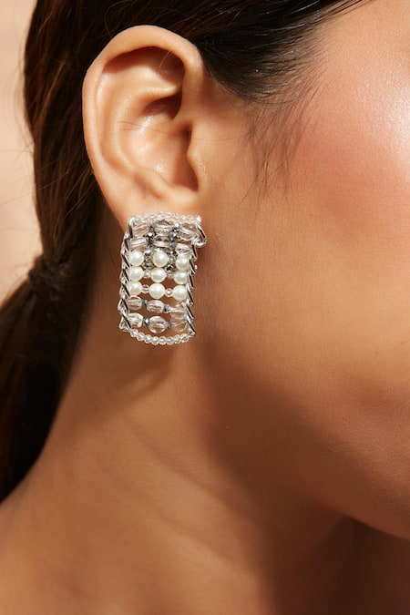 Buy Grey Stone Studded Pasa Design Earrings With Maang Tikka For Festival  Online