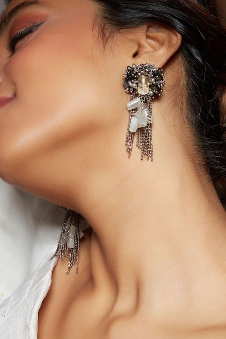 Gold and Diamond jewellery designs kareena kapoor in chand bali earrings  Kareena  kapoor pics Kareena kapoor images Kareena kapoor