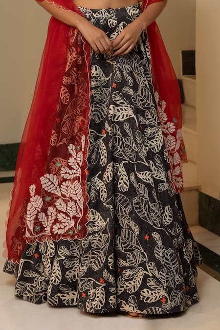 Ojasmé By Sanjana Thapa Black , Organza Sequins, Beads, Fiddle Fig Leaves Print Lehenga Set Online at Aza Fashions Ojasmé By Sanjana Thapa_Black , Organza Sequins, Beads, Fiddle Fig Leaves Print Lehenga Set _Online_at_Aza_Fashions