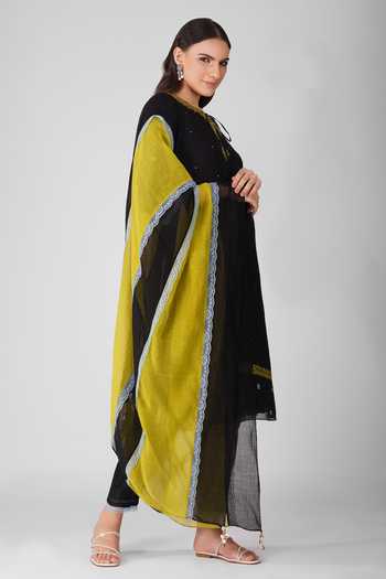 Buy_Devyani Mehrotra_Black Chanderi Embroidered Sequins Round Cosmic Flower Kurta Set_Online_at_Aza_Fashions