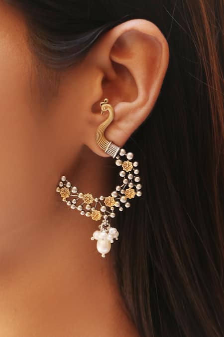 Noor Pearl Drop Earrings 