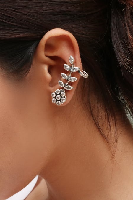 Noor Floral & Leaf Carved Earrings 