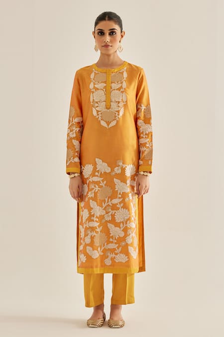 Shyam Narayan Prasad_Yellow Silk, Chanderi Embroidery Round Neck Applique Kurta Set _Online_at_Aza_Fashions