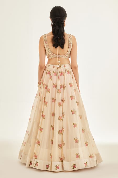 Shop Shyam Narayan Prasad White Organza, Chiffon, Modal Embroidery, Hand Block Print Bridal Lehenga Set at Aza Fashions Shop_Shyam Narayan Prasad_White Organza, Chiffon, Modal Embroidery, Hand Block Print Bridal Lehenga Set _at_Aza_Fashions