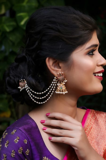 Pooja Hegde spells green magic in saree; Proving why jhumkas are the  ultimate style companion | PINKVILLA