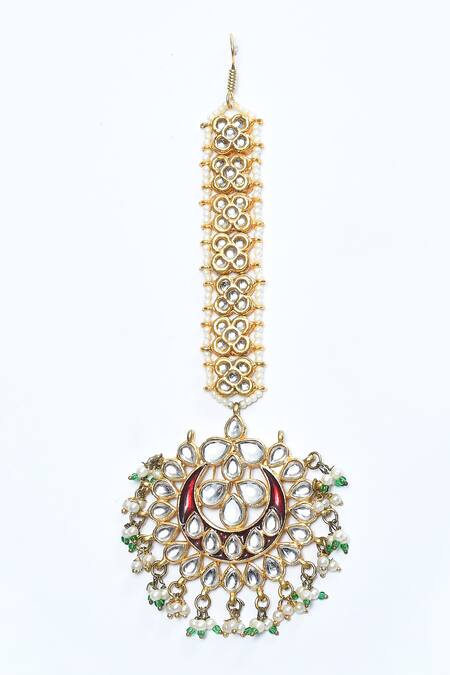 Just Shradhas_Green Kundan And Bead Embellished Maangtikka _Online_at_Aza_Fashions