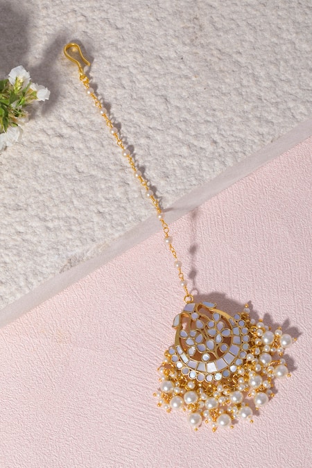Namasya Mother Of Pearl Embellished Maangtikka 