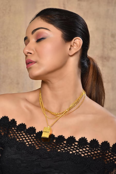 Nepra By Neha Goel Domino Pendant Layered Necklace 