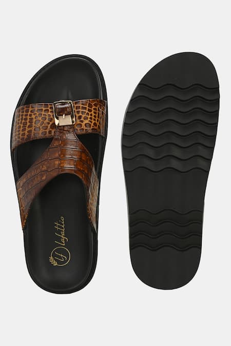 Buy_Lafattio_Brown Arba Textured Buckled Slippers  