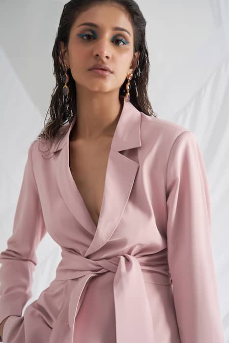 Shop Detales Pink Silk Collared Lapel Suit And Pant Set Online at Aza Fashions Shop_Detales_Pink Silk Collared Lapel Suit And Pant Set _Online_at_Aza_Fashions