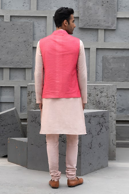 Shop Chhavvi Aggarwal Pink Chanderi, Crepe, Cotton Geometric Print Bundi And Kurta Set at Aza Fashions Shop_Chhavvi Aggarwal_Pink Chanderi, Crepe, Cotton Geometric Print Bundi And Kurta Set _at_Aza_Fashions