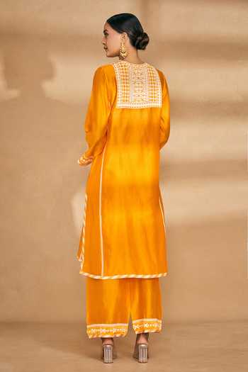 Gulabo By Abu Sandeep Chanderi Applique A-Line Panelled Kurta 