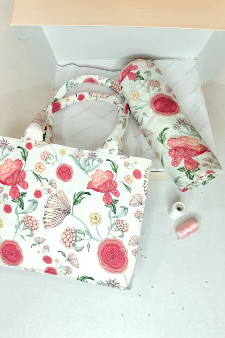 Payal Singhal Accessories White Gulbagh Prints Tote Bag And Scarf Set Online at Aza Fashions Payal Singhal Accessories_White Gulbagh Prints Tote Bag And Scarf Set_Online_at_Aza_Fashions