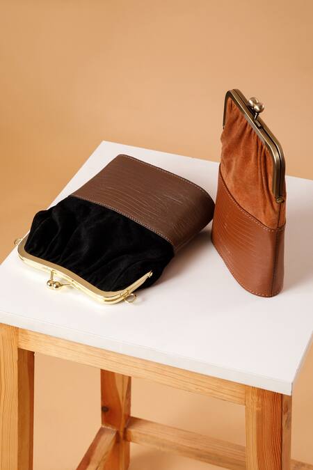 Buy_X Feet Above_Black Ara Colorblock Clasp Bag _Online_at_Aza_Fashions