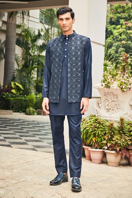 Bohame Ahi Chikankari Bundi & Kurta Set 