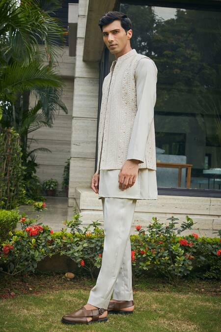 Bohame_Ivory Georgette, Terrycloth Embroidery, Sequins Chikankari Bundi And Kurta Set_at_Aza_Fashions