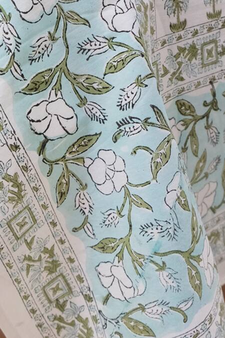 Buy_Design Gaatha_Off White Cotton Print Palm Tree Bedsheet Set_Online_at_Aza_Fashions