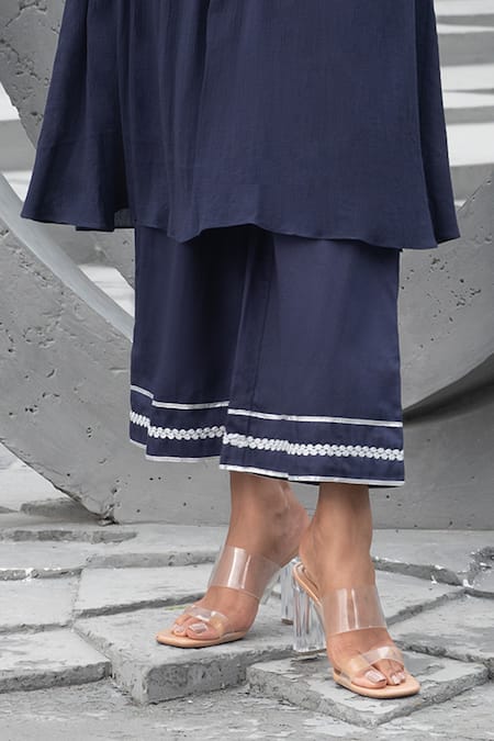 Chhavvi Aggarwal_Blue Cotton, Crepe, Linen, Lurex Zari Floral Print Bodice Anarkali With Pant _Online_at_Aza_Fashions