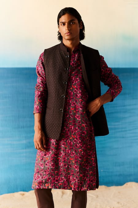 Raasa Textured Pattern Bundi Jacket 