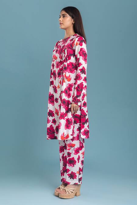 Shop_Raasa_Ivory Crepe Printed Floral Round Hibiscus Kurta Pant Set  _Online_at_Aza_Fashions