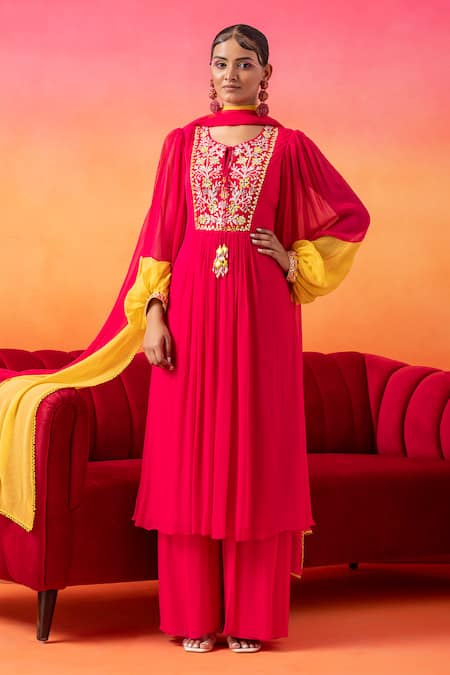 Seema Thukral Pink Georgette Hand Embroidered Resham Thread Leaf Neck Kurta Pant Set