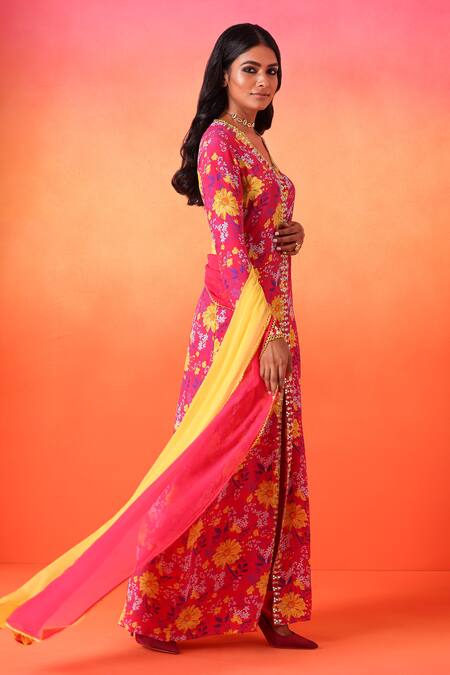 Seema Thukral_Pink Crepe, Georgette V-neck Floral Bloom Print Kurta Set _Online_at_Aza_Fashions