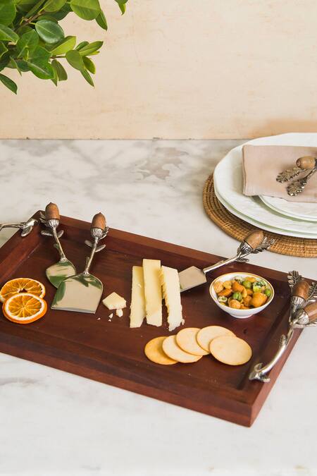 Buy Elm & Oak Brown Brass And Wood Chestnut Oak Cheese Platter at Aza Fashions Buy_Elm & Oak_Brown Brass And Wood Chestnut Oak Cheese Platter_at_Aza_Fashions
