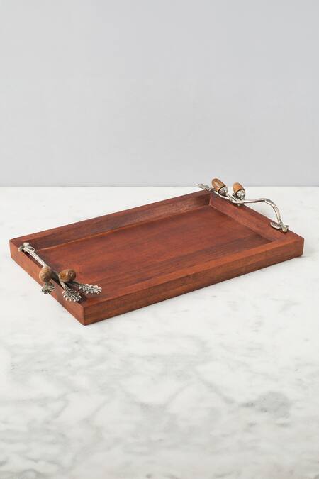 Shop Elm & Oak Brown Brass And Wood Chestnut Oak Cheese Platter at Aza Fashions Shop_Elm & Oak_Brown Brass And Wood Chestnut Oak Cheese Platter_at_Aza_Fashions