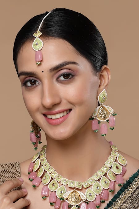 Dugran By Dugristyle Kundan Embellished Earrings 