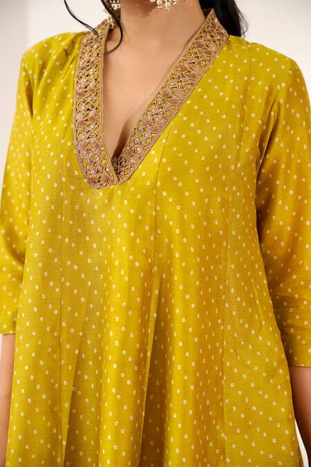 Shop Tuli Yellow Chanderi V-neck Sudara Veda Anarkali Kurta And Pant Set Online at Aza Fashions Shop_Tuli_Yellow Chanderi V-neck Sudara Veda Anarkali Kurta And Pant Set _Online_at_Aza_Fashions