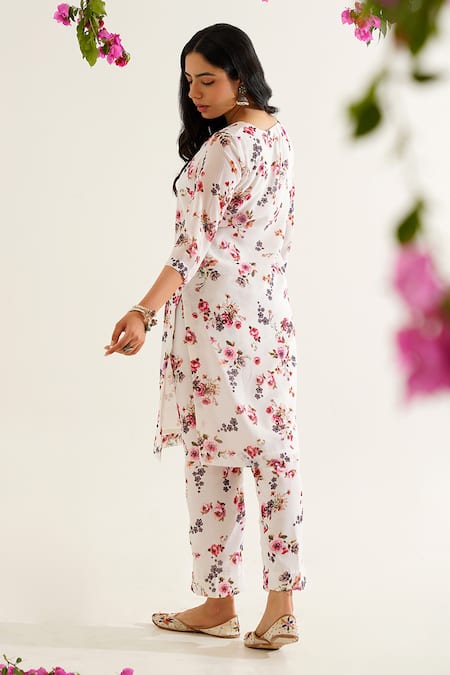 Shop Tuli White Georgette V-neck Mora Maithili Printed Kurta And Pant Set at Aza Fashions Shop_Tuli_White Georgette V-neck Mora Maithili Printed Kurta And Pant Set _at_Aza_Fashions