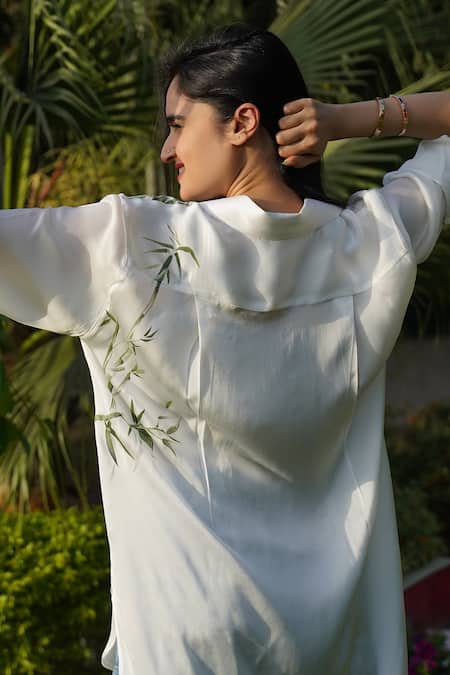 Shop Kyra By Nina + Deepika White Modal, Satin Collared A Stork Of Luck Hand Painted Shirt at Aza Fashions Shop_Kyra By Nina + Deepika_White Modal, Satin Collared A Stork Of Luck Hand Painted Shirt _at_Aza_Fashions