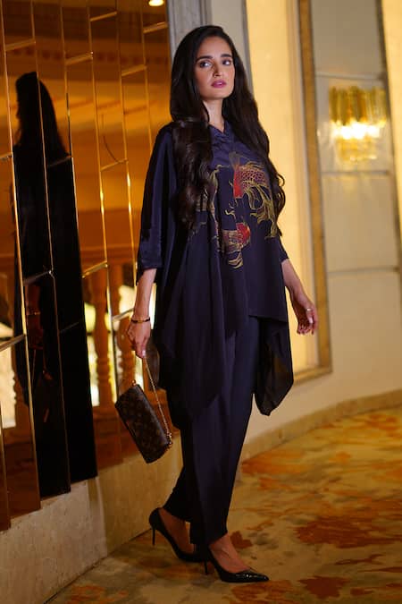 Kyra By Nina + Deepika_Blue Crepe V-neck Koi Magic Hand Painted Top And Pant Set _Online_at_Aza_Fashions