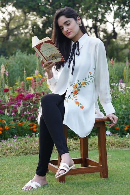 Buy_Kyra By Nina + Deepika_White Modal, Satin Collared Handpainted Shirt _Online_at_Aza_Fashions