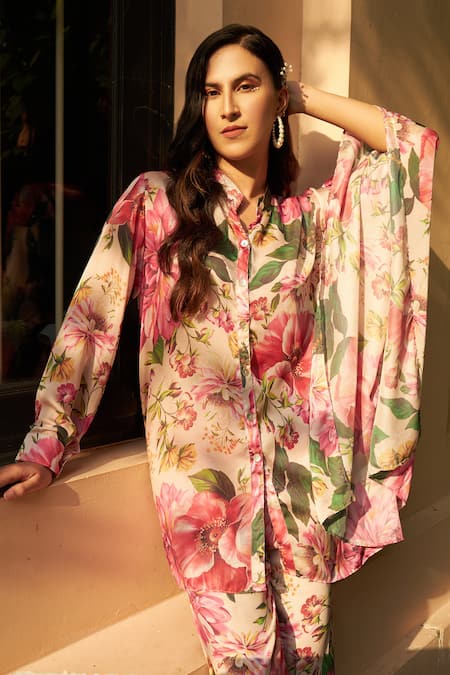 Tasuvure Multi Color Georgette Mandarin Collar Garden Print Kaftan Shirt With Pant at Aza Fashions Tasuvure_Multi Color Georgette Mandarin Collar Garden Print Kaftan Shirt With Pant _at_Aza_Fashions