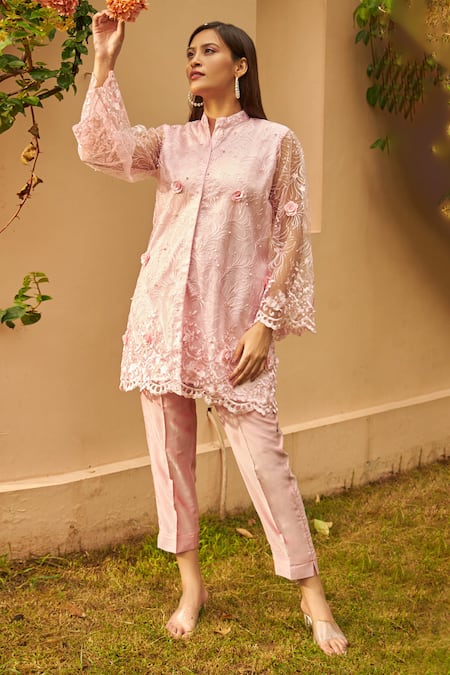 Tasuvure Indes Thread Embroidered Tunic With Pant 