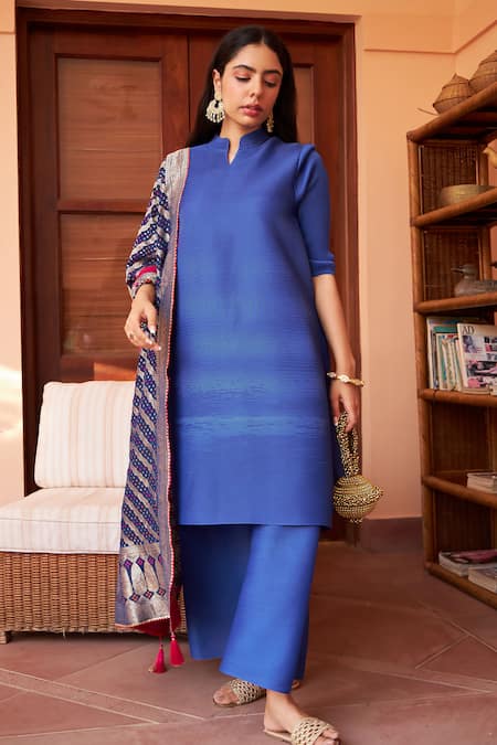 Tasuvure Indes Blue Organza, Polyester Tassels Mandarin Myra Kurta Set With Bandhani Dupatta Online at Aza Fashions Tasuvure Indes_Blue Organza, Polyester Tassels Mandarin Myra Kurta Set With Bandhani Dupatta_Online_at_Aza_Fashions