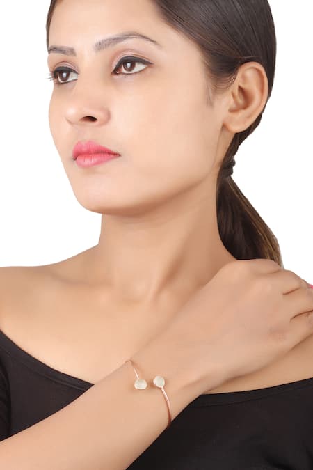 Sangeeta Boochra Stone Top Adjustable Bracelet 