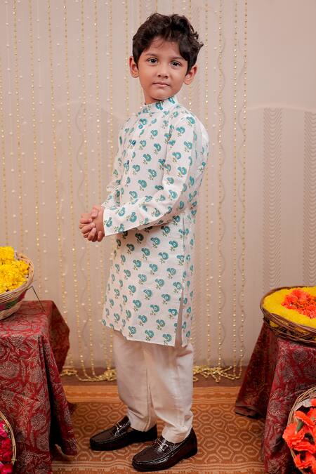 Buy Tiny Colour White Cotton, Silk Embroidery Flower Print Kurta Set Online at Aza Fashions Buy_Tiny Colour_White Cotton, Silk Embroidery Flower Print Kurta Set _Online_at_Aza_Fashions