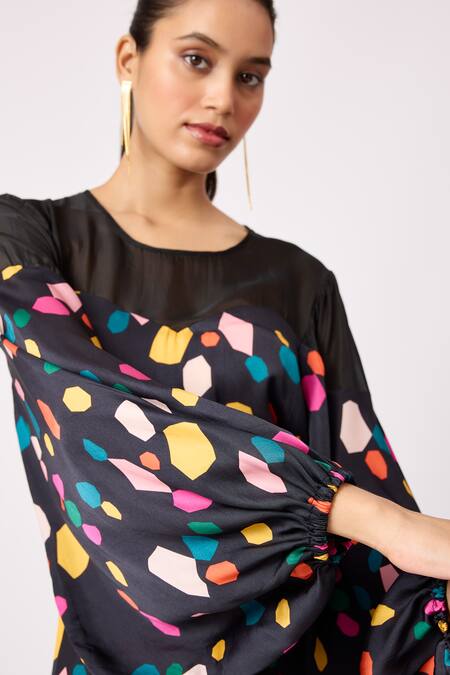 Scarlet Sage Black Round Neck Nadine Pebble Print Maxi Dress at Aza Fashions Scarlet Sage_Black Round Neck Nadine Pebble Print Maxi Dress_at_Aza_Fashions