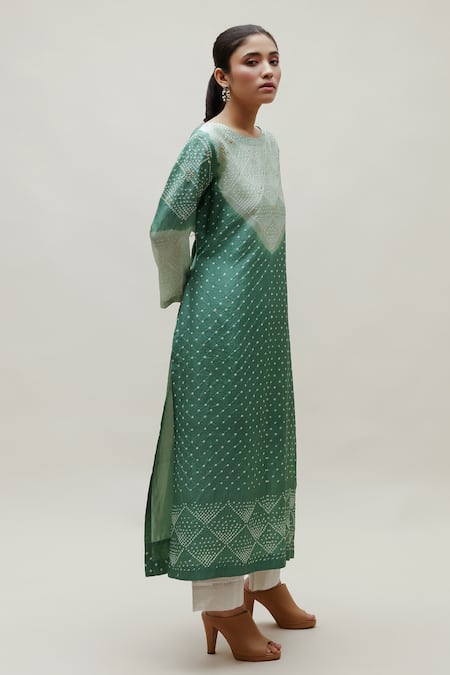 Buy Naina Jain Green Silk Gota Patti, Embroidery Round Neck Yoke Kurta Online at Aza Fashions Buy_Naina Jain_Green Silk Gota Patti, Embroidery Round Neck Yoke Kurta _Online_at_Aza_Fashions