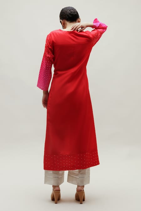 Shop Naina Jain Red Silk Gota Patti Round Neck Straight Bandhani Pattern Kurta at Aza Fashions Shop_Naina Jain_Red Silk Gota Patti Round Neck Straight Bandhani Pattern Kurta _at_Aza_Fashions